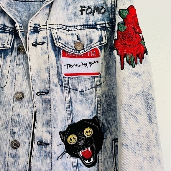 Rebel Star Jean Jacket S Acid Wash Patches Graphics Streetwear - Picture 3 of 10